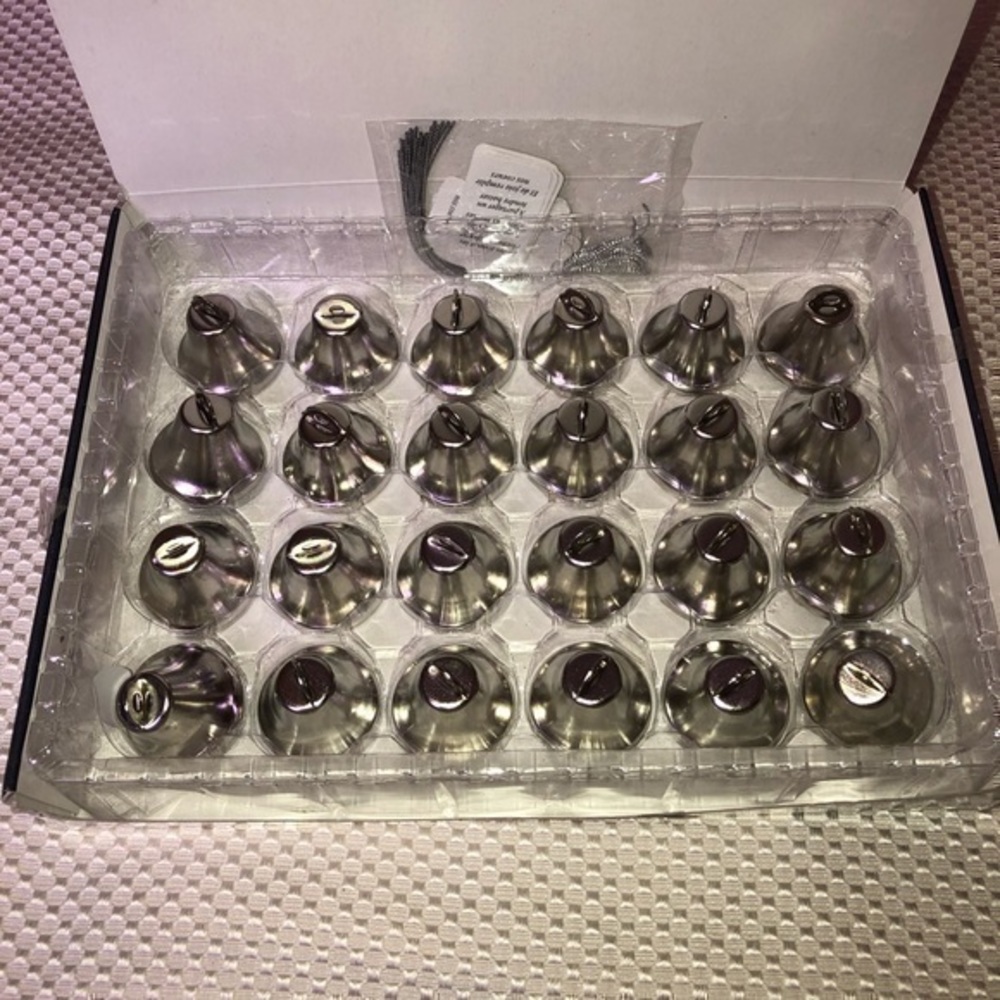 Wilton Celebration Silver Bell 24 ct